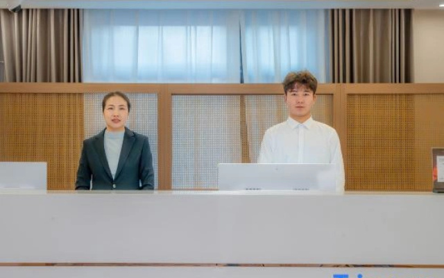 Holiday Inn Bali (Lanzhou Xigucheng High speed Railway Station)