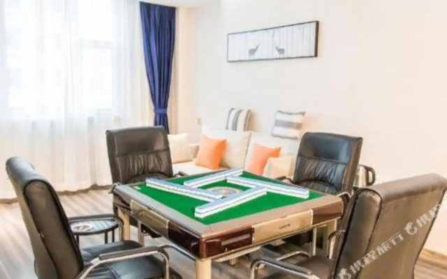 Davos Hotel (Taiyuan Red Lantern Stadium)