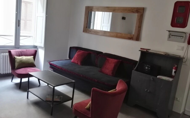 Casa Monti Colosseo, Domus Aureacharming Apt