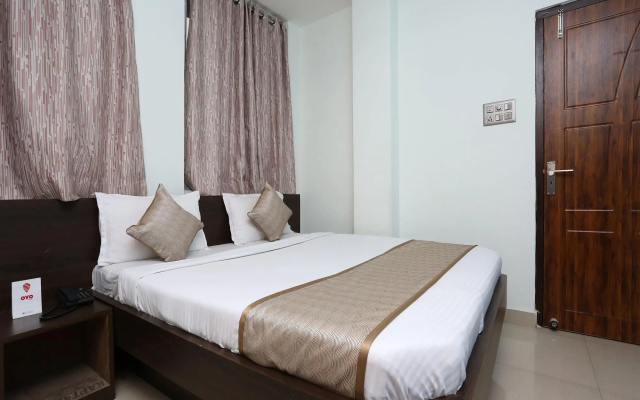 OYO 13265 Aashray Guest House