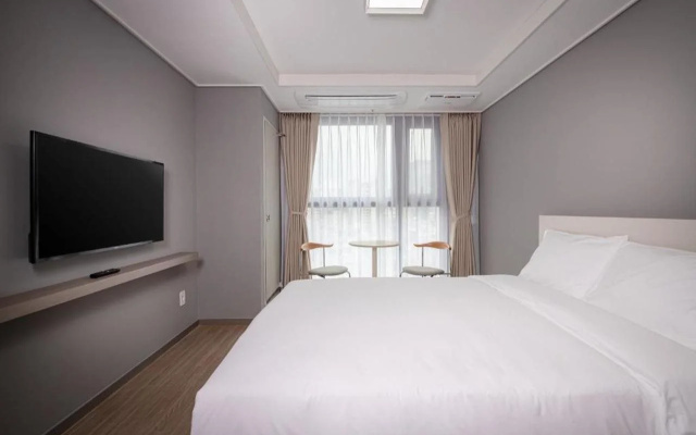 Sollago Myeongdong Hotel & Residence