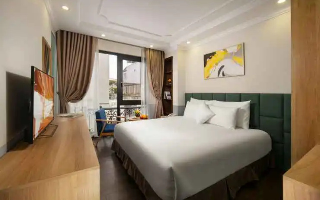 CBon Hotel Do Quang