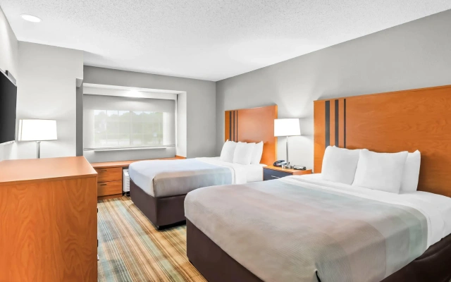 Quality Inn & Suites Bristol North