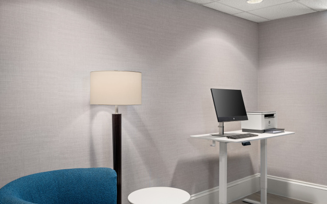 Holiday Inn Express & Suites New Buffalo by IHG