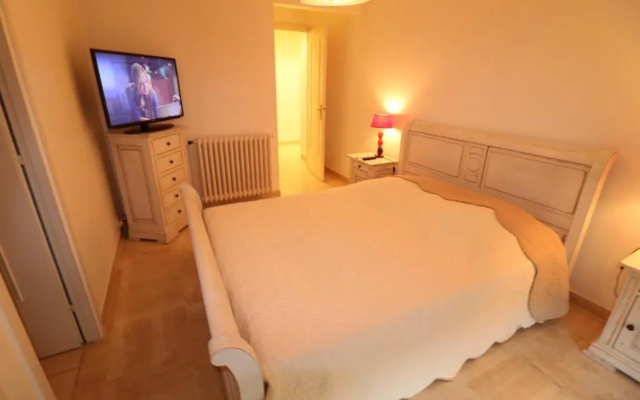 2 bedroom & studio Palais Royal 2 mins from Croisette and Carlton