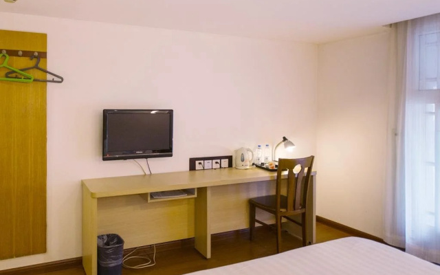 Motel 168 Shanghai Chongming Bayi Road