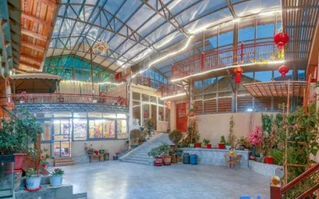 Shangri-La Tufan Zhaxi Renjia Homestay