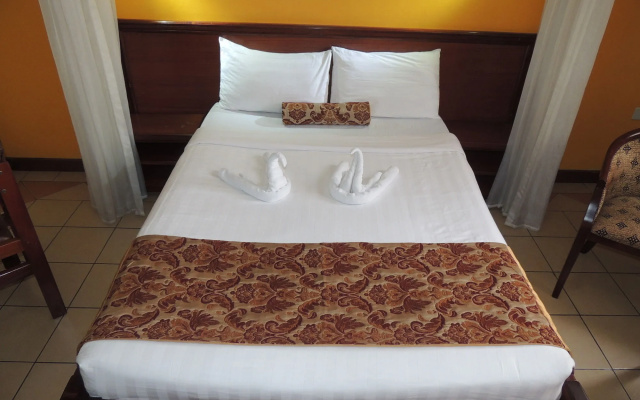 Hennessis Hotel