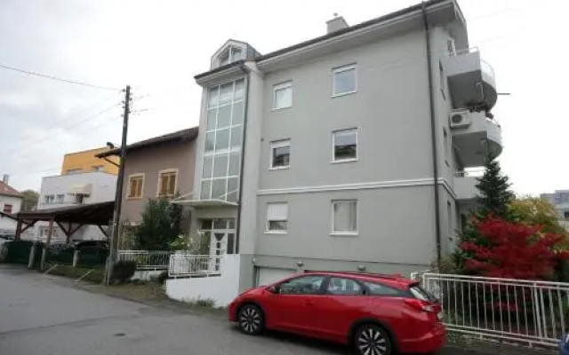 Bonus Apartments