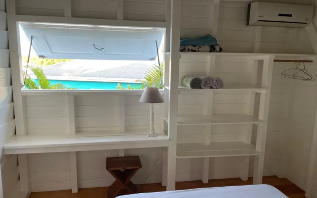 Charmant Bungalow Avec Petite Piscine Privee