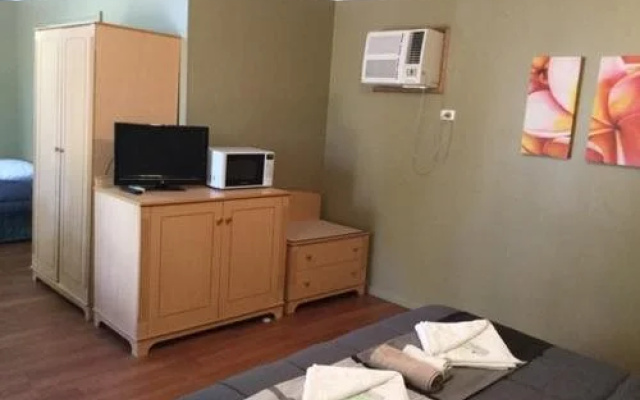 Village Motor Inn
