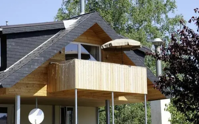 Apartment Dreier