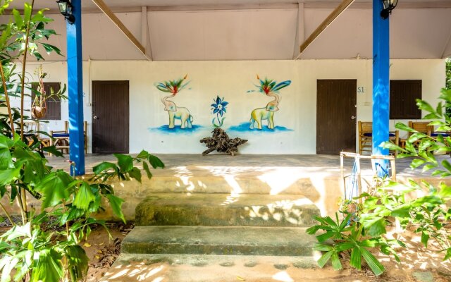 Отель Lanta Lily Resort Ланта вид на фасад