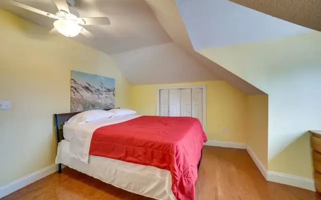 Inviting Connellsville Getaway w/ Deck!