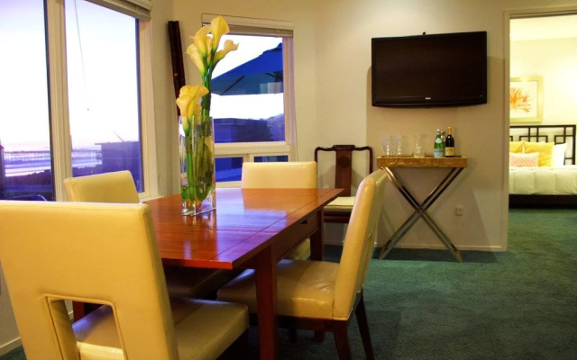 Pier View Suites