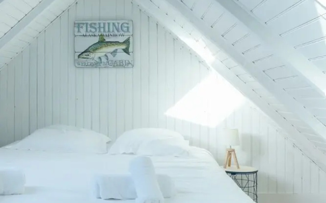 Small Cocoon for 2 by the sea