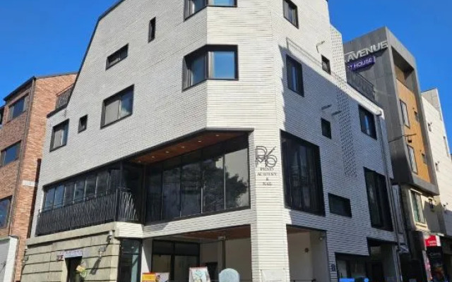 HongDae, 6 ppl, new building, Big terrace