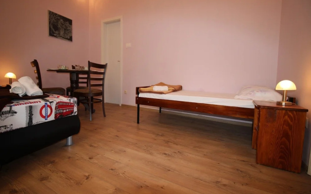 Apartment Ivona CK 1