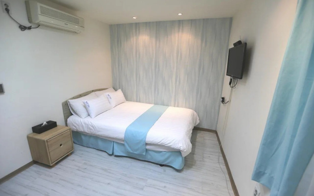 Must Stay Hotel Myeongdong