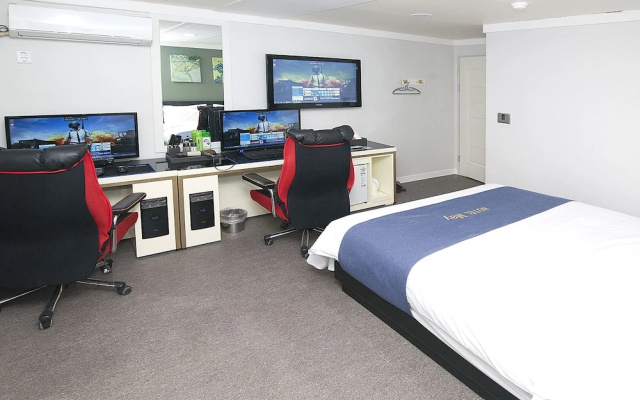Gunsan Hotel May