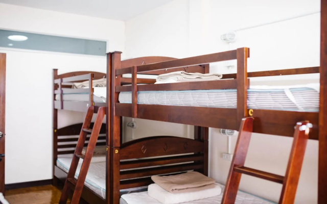 Buc's Hostel