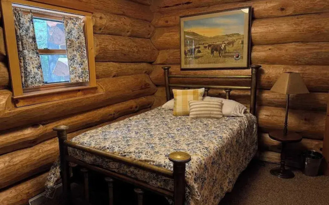 Katherine Lake Lodge