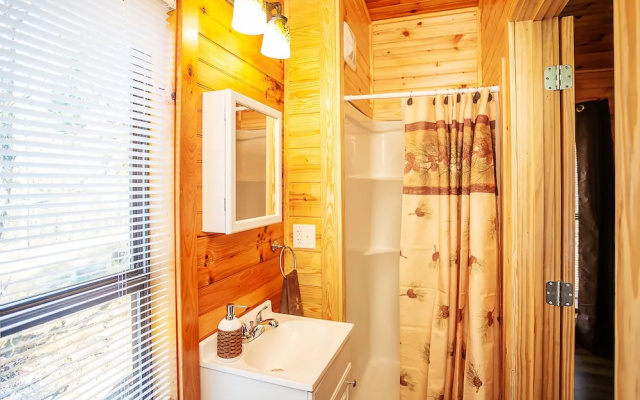Bigfoot Lodge Room One