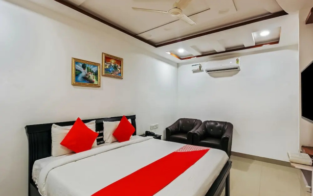 OYO 13062 Kamala Residency-Inn