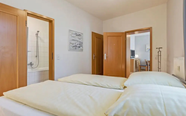 Lovely Apartment in Ostseebad Kühlungsborn near Sea Beach