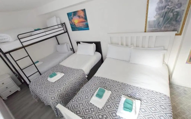OYO High Tide Hotel