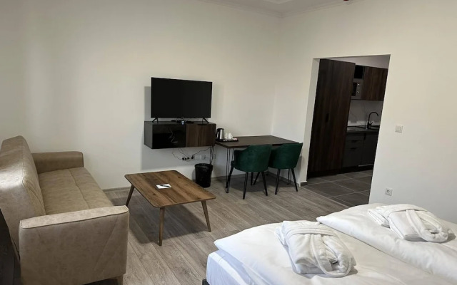 Hotel Golden Palace
