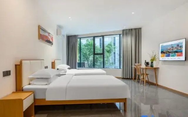 Mochu Homestay (Jiefangbei Pedestrian Street Eighteen Steps Store)