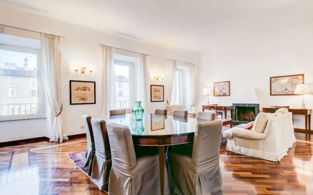 RSH Bernini Luxury Panoramic Apartment