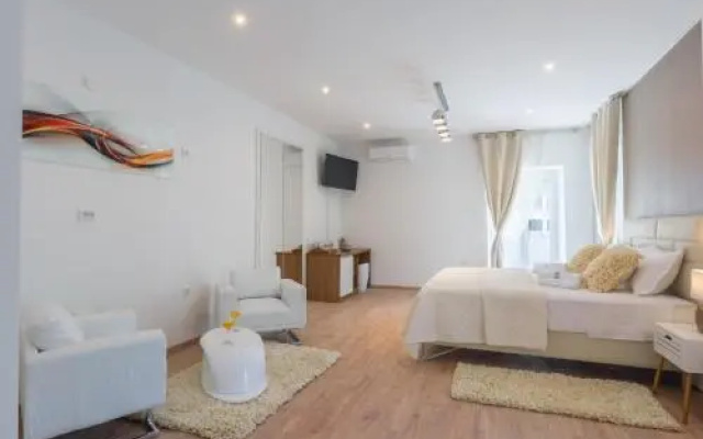 S&S rooms