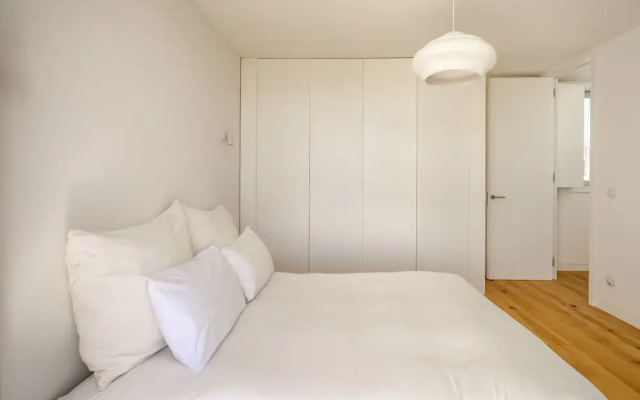 Ericeira Modern Bright With Pool by Homing