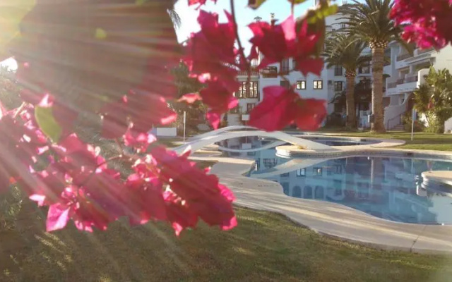 Oasis De Calahonda