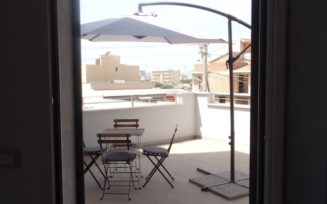 Eryx Apartments