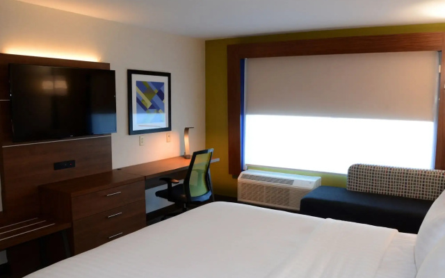 Holiday Inn Express & Suites Pittsburgh - Monroeville by IHG