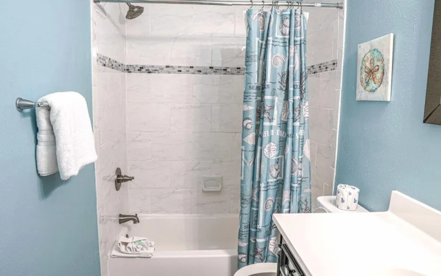 Tradewinds Condominium #25