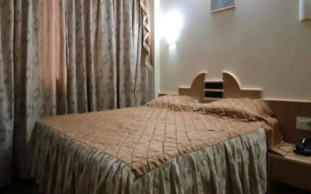 Hotel Karan Palace