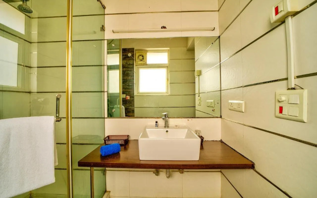 Fabhotel Rivlet