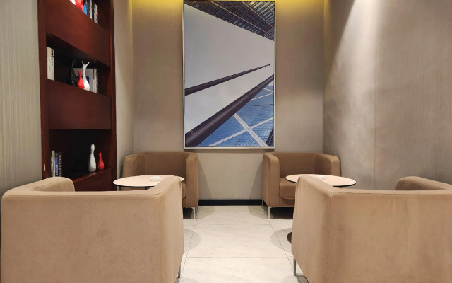 City Comfort Inn Hotel (Guilin Two Rivers And Four Lakes Sun Moon Twin Towers)