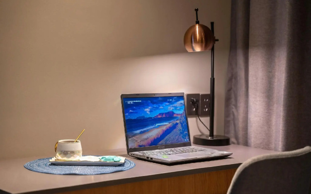 Homeinn · neo (Xiamen Mingfa Commercial Plaza Lianban Subway Station)