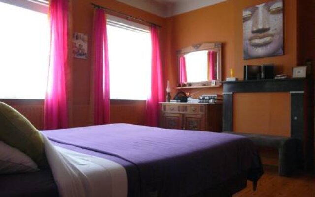 Отель B&b E48 комната для гостей