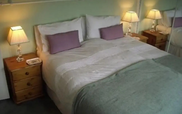 Quixhill - Denstone - Dove Meadow B & B