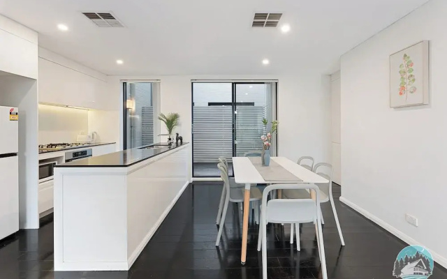 Aircabin Annandale Comfy 3 Bed Townhouse