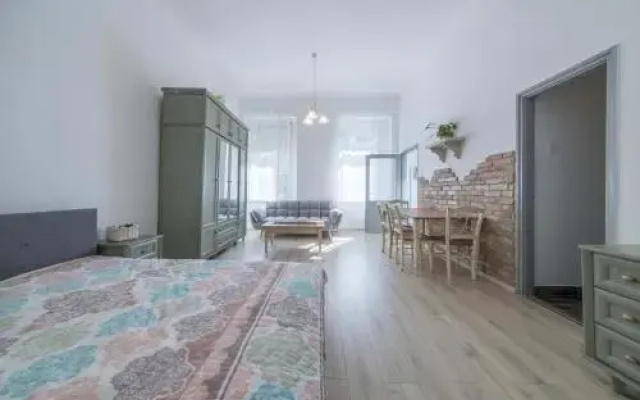 Kimchi Apartment