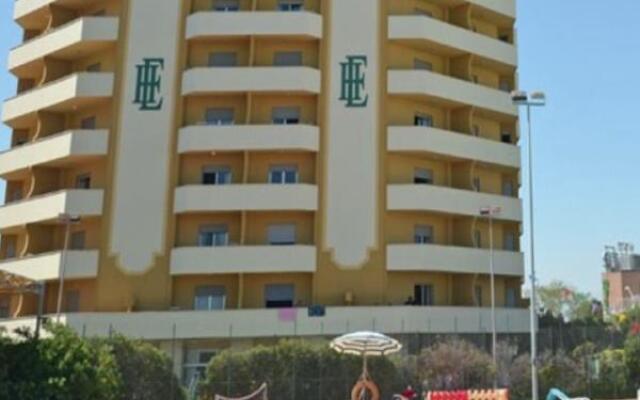 Отель Grand Eurhotel вид на фасад