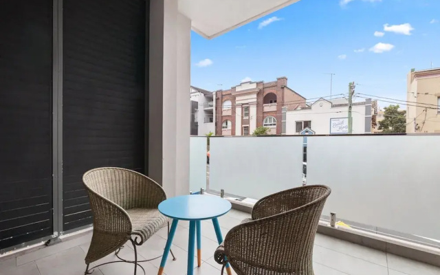Bright Studio With Balcony Near Coogee Beach