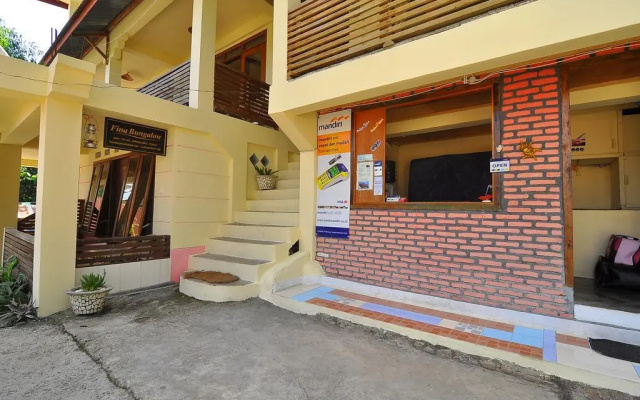 Fina Bungalow 1